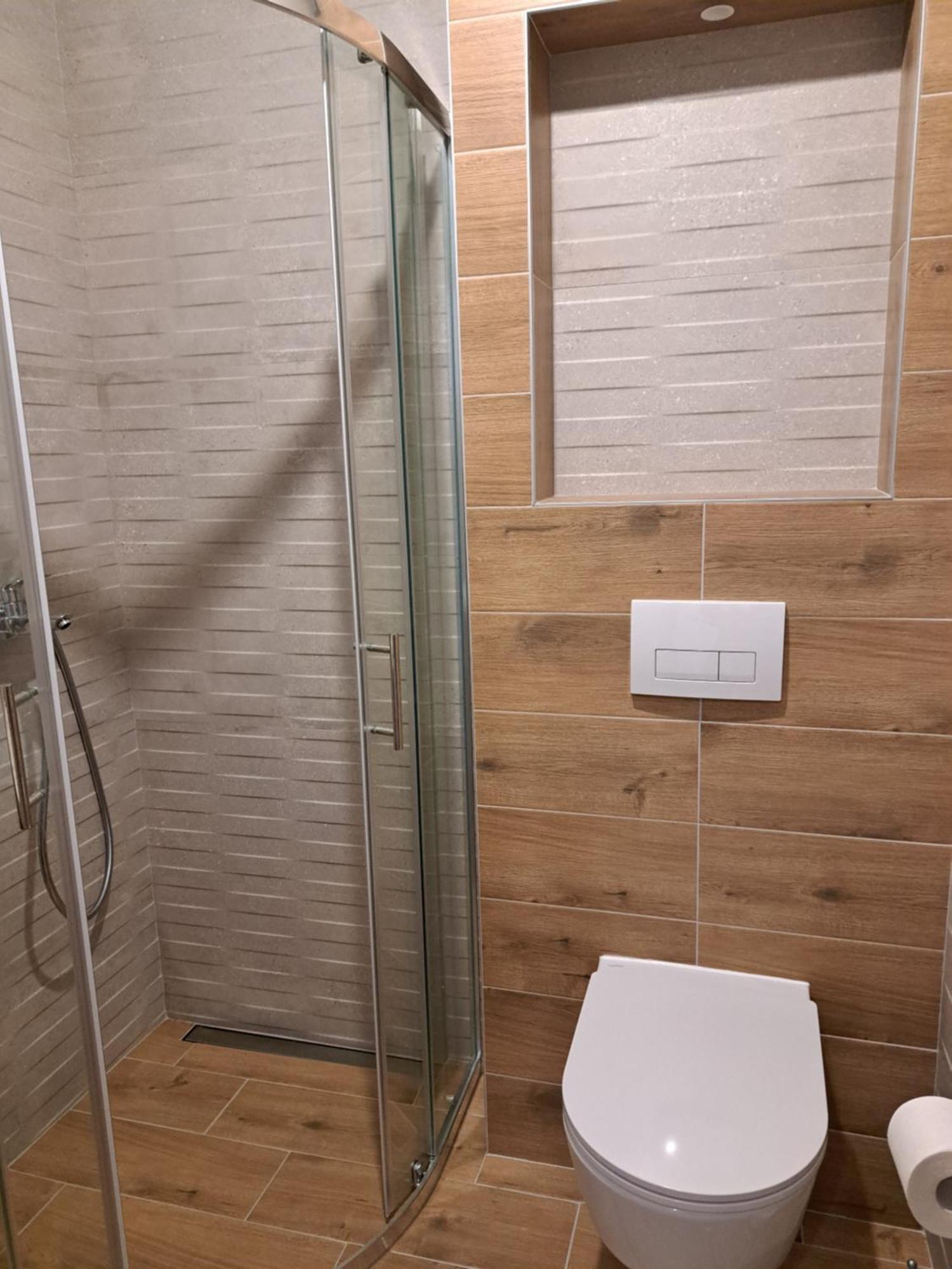 Apartment & Room Ladisic أوراساك الغرفة الصورة