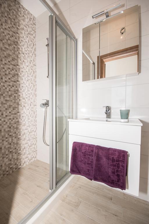 Apartment & Room Ladisic أوراساك المظهر الخارجي الصورة